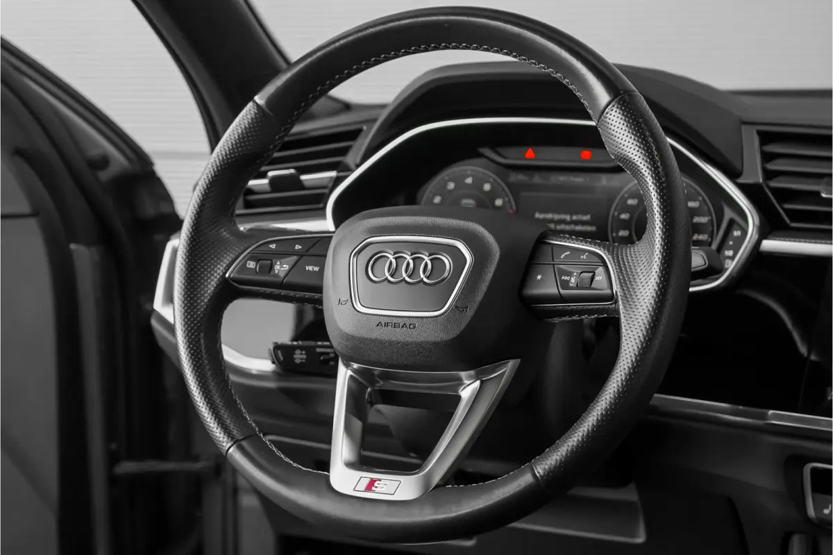 35 TFSI S Edition Zwart Optiek Chronosgrau Leder Camera 20"