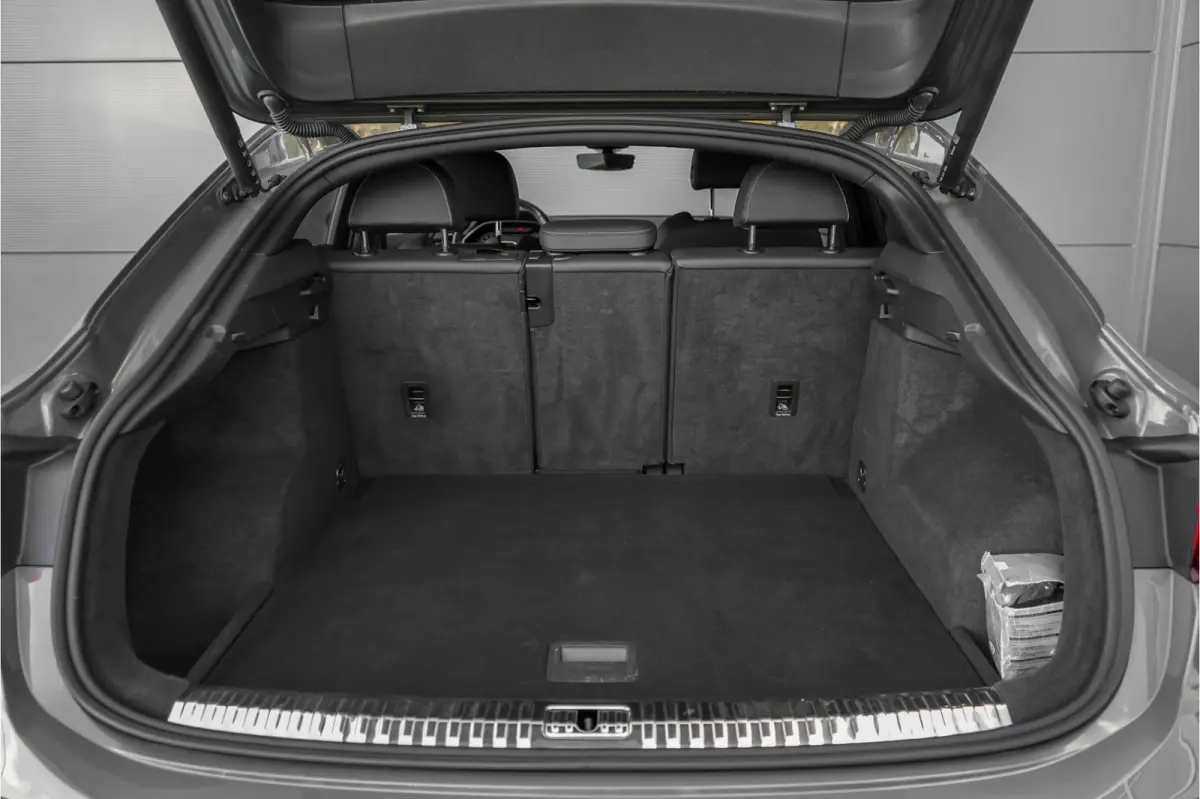 35 TFSI S Edition Zwart Optiek Chronosgrau Leder Camera 20"