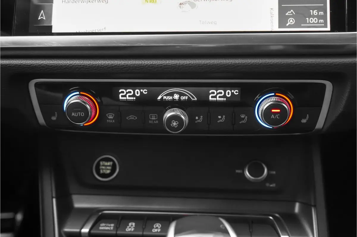 35 TFSI S Edition Zwart Optiek Chronosgrau Leder Camera 20"