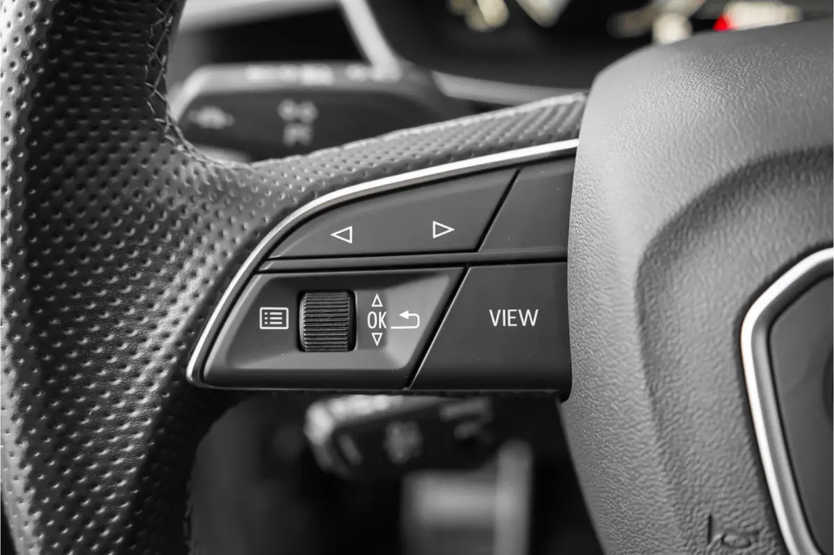 35 TFSI S Edition Zwart Optiek Chronosgrau Leder Camera 20"