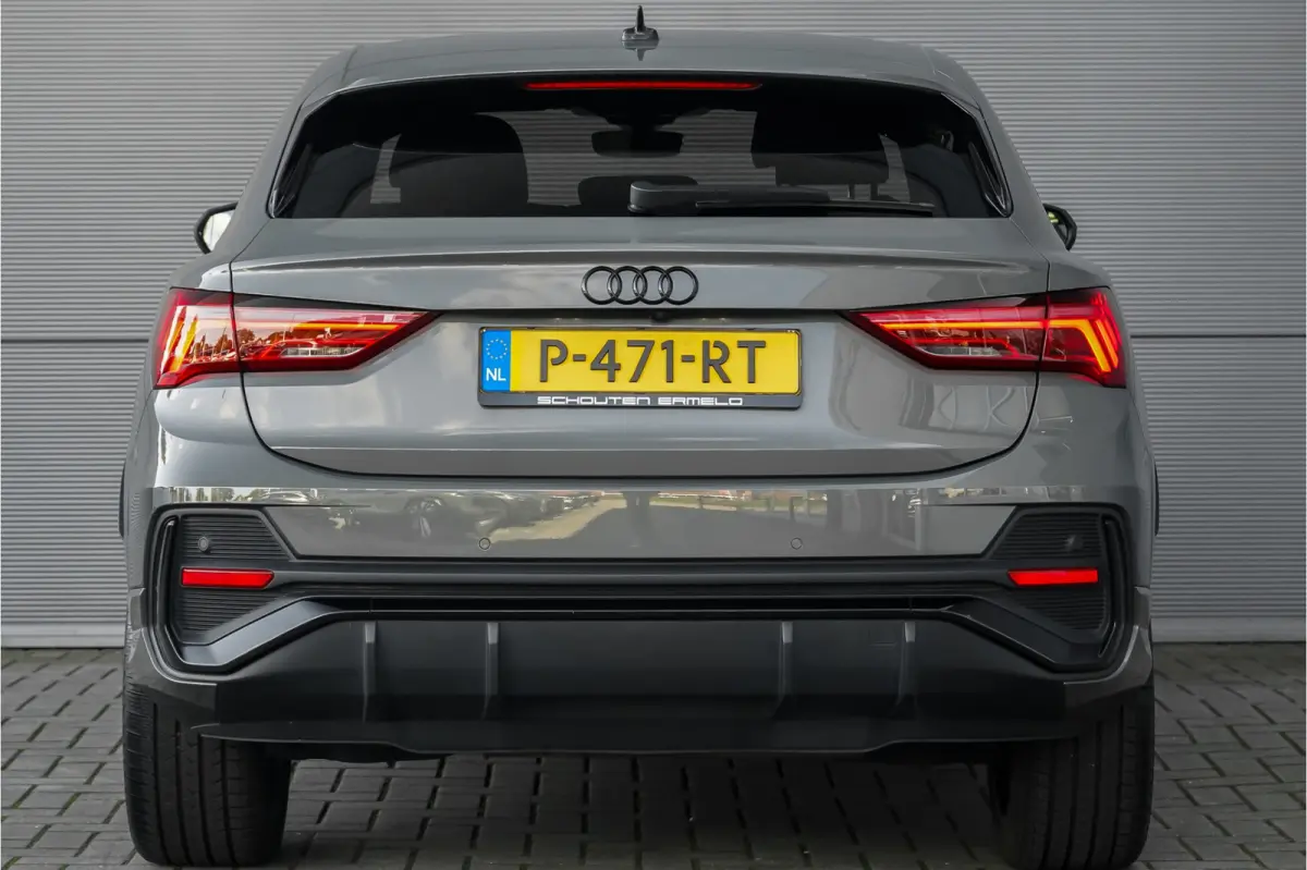 35 TFSI S Edition Zwart Optiek Chronosgrau Leder Camera 20"