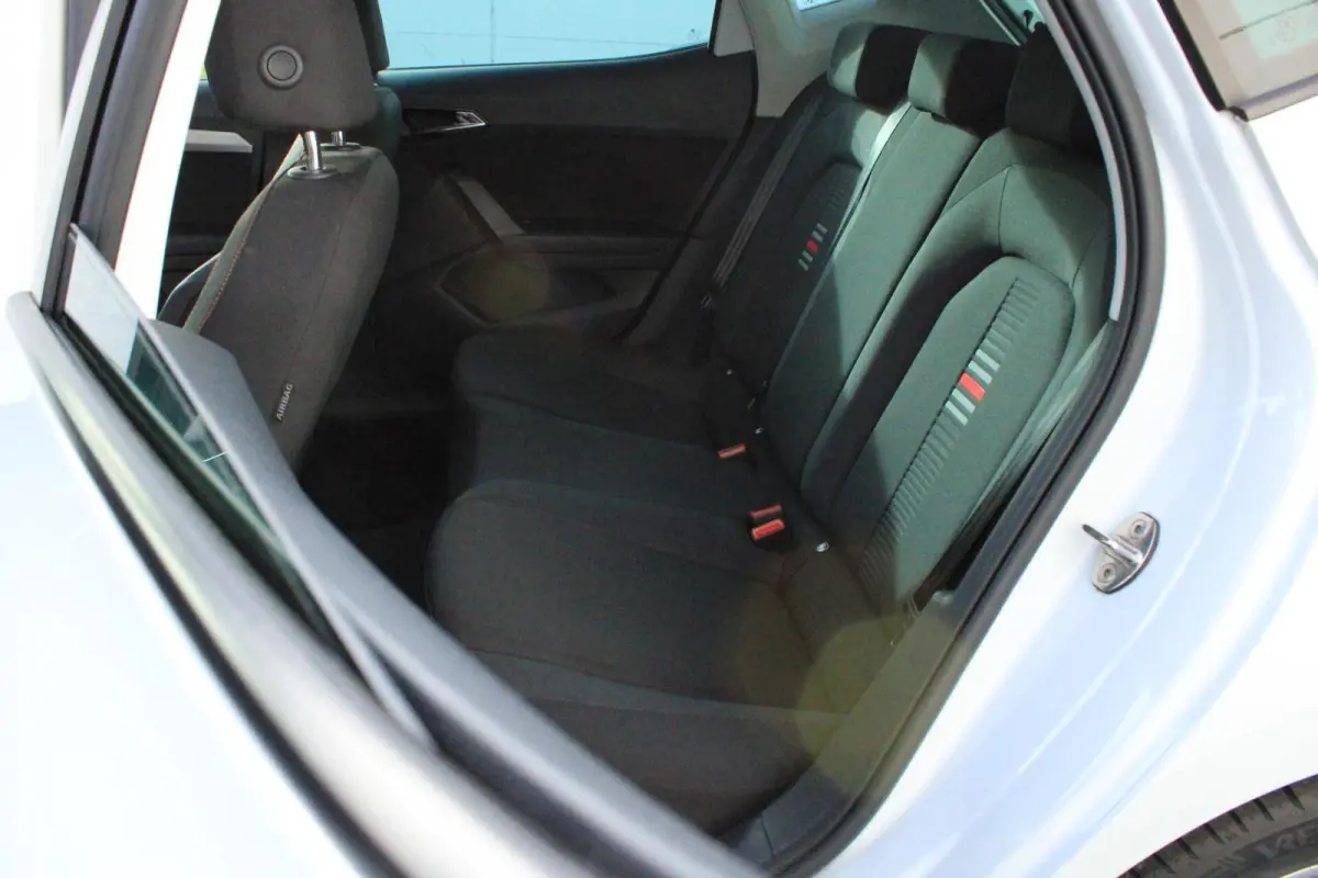 1.0 TSI FR Carplay Camera Stoelverwarming Cruise