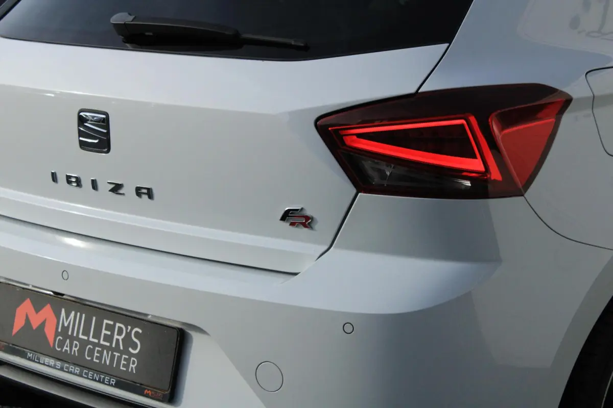 1.0 TSI FR Carplay Camera Stoelverwarming Cruise