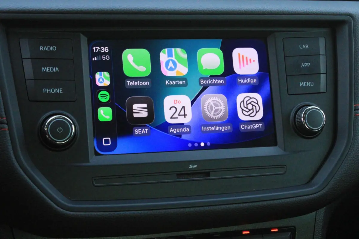 1.0 TSI FR Carplay Camera Stoelverwarming Cruise