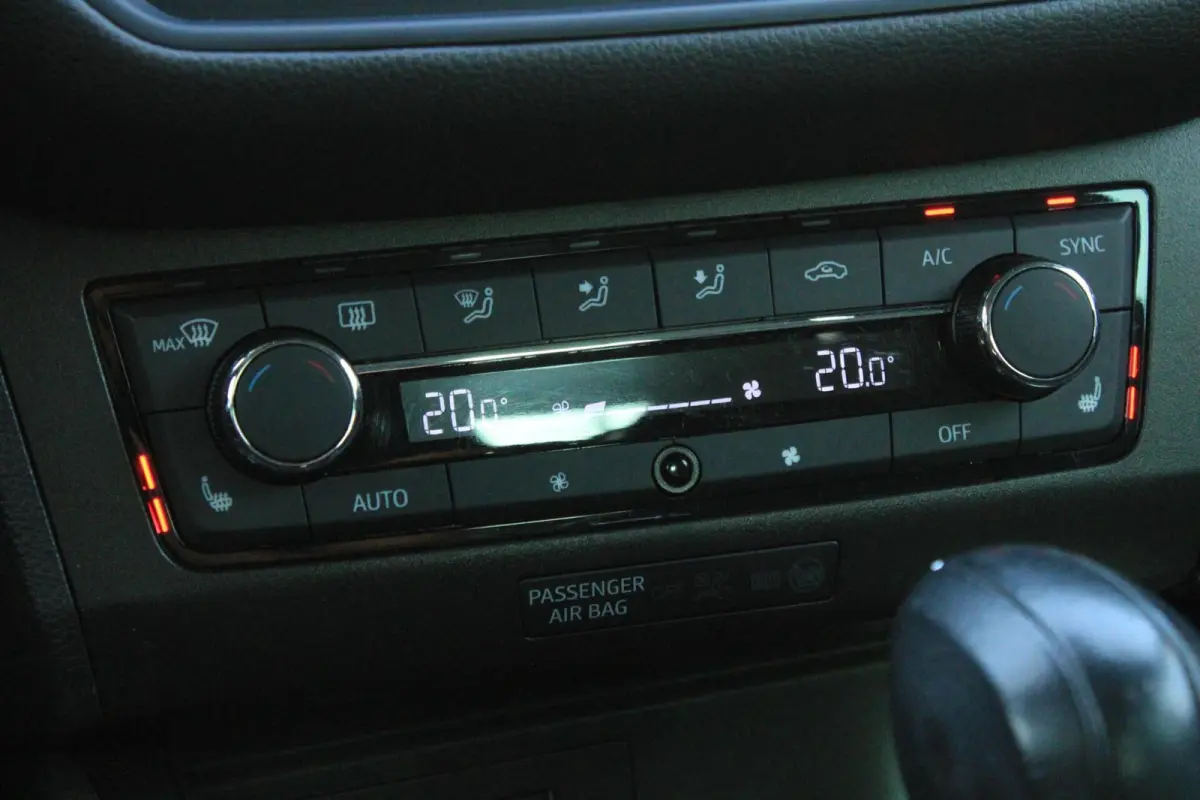 1.0 TSI FR Carplay Camera Stoelverwarming Cruise
