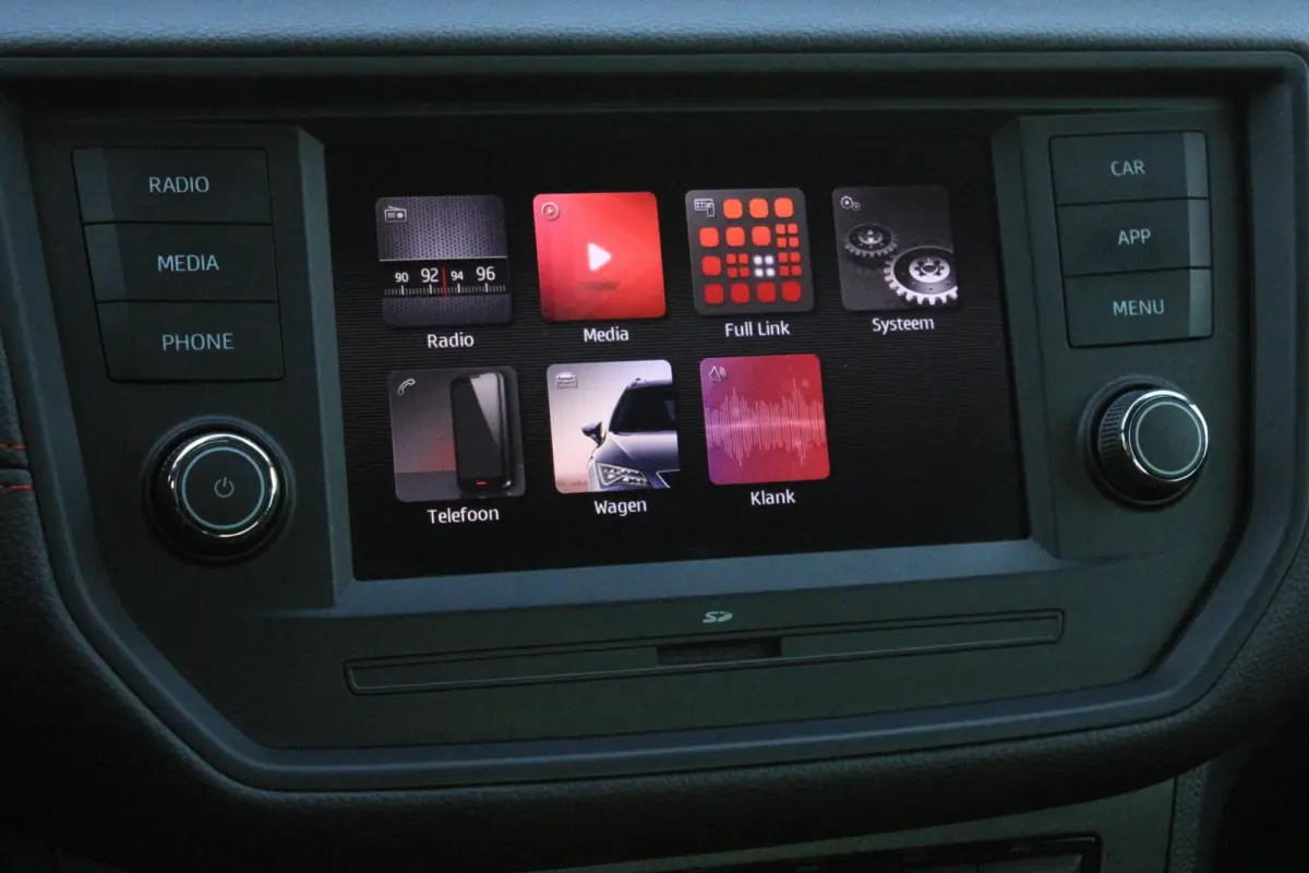 1.0 TSI FR Carplay Camera Stoelverwarming Cruise