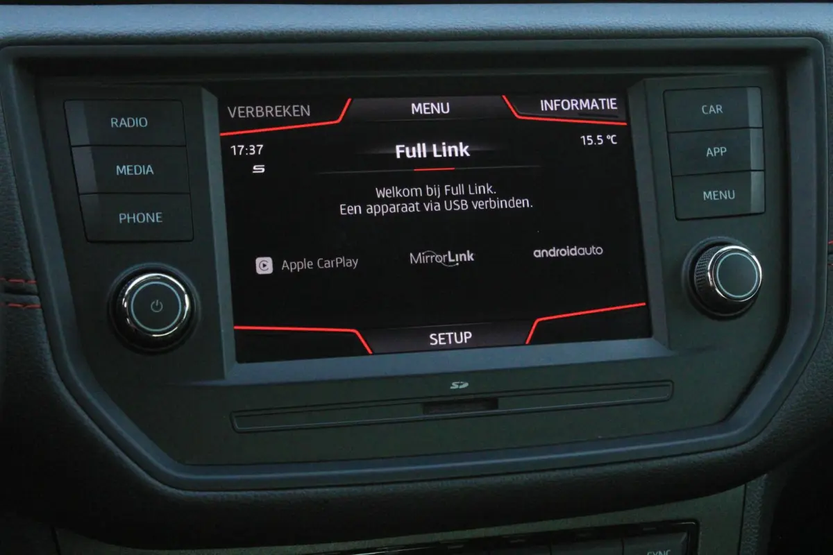 1.0 TSI FR Carplay Camera Stoelverwarming Cruise