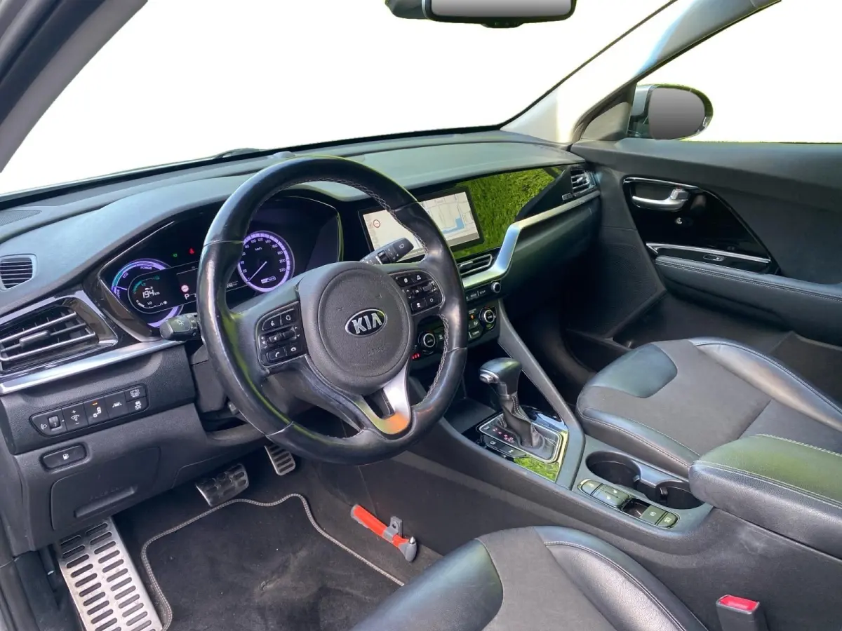 1.6 GDi Hybrid DynamicPlusLine | Climate control | Navigatie | Parkeercamera | Trekhaak | Stoel en stuurverwarming | Keyless |