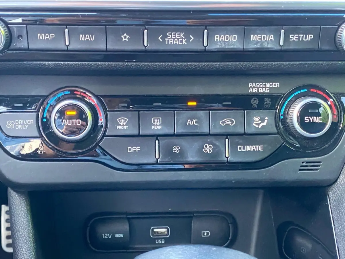 1.6 GDi Hybrid DynamicPlusLine | Climate control | Navigatie | Parkeercamera | Trekhaak | Stoel en stuurverwarming | Keyless |