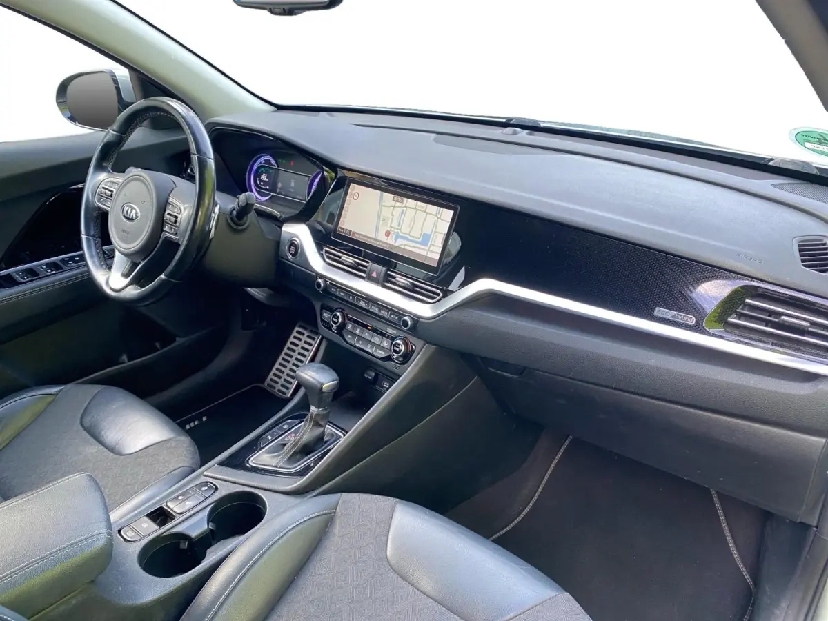 1.6 GDi Hybrid DynamicPlusLine | Climate control | Navigatie | Parkeercamera | Trekhaak | Stoel en stuurverwarming | Keyless |