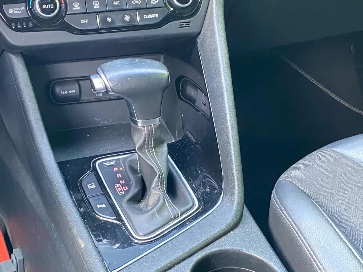 1.6 GDi Hybrid DynamicPlusLine | Climate control | Navigatie | Parkeercamera | Trekhaak | Stoel en stuurverwarming | Keyless |