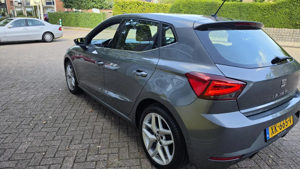 1.0 TSI FR Business Intense