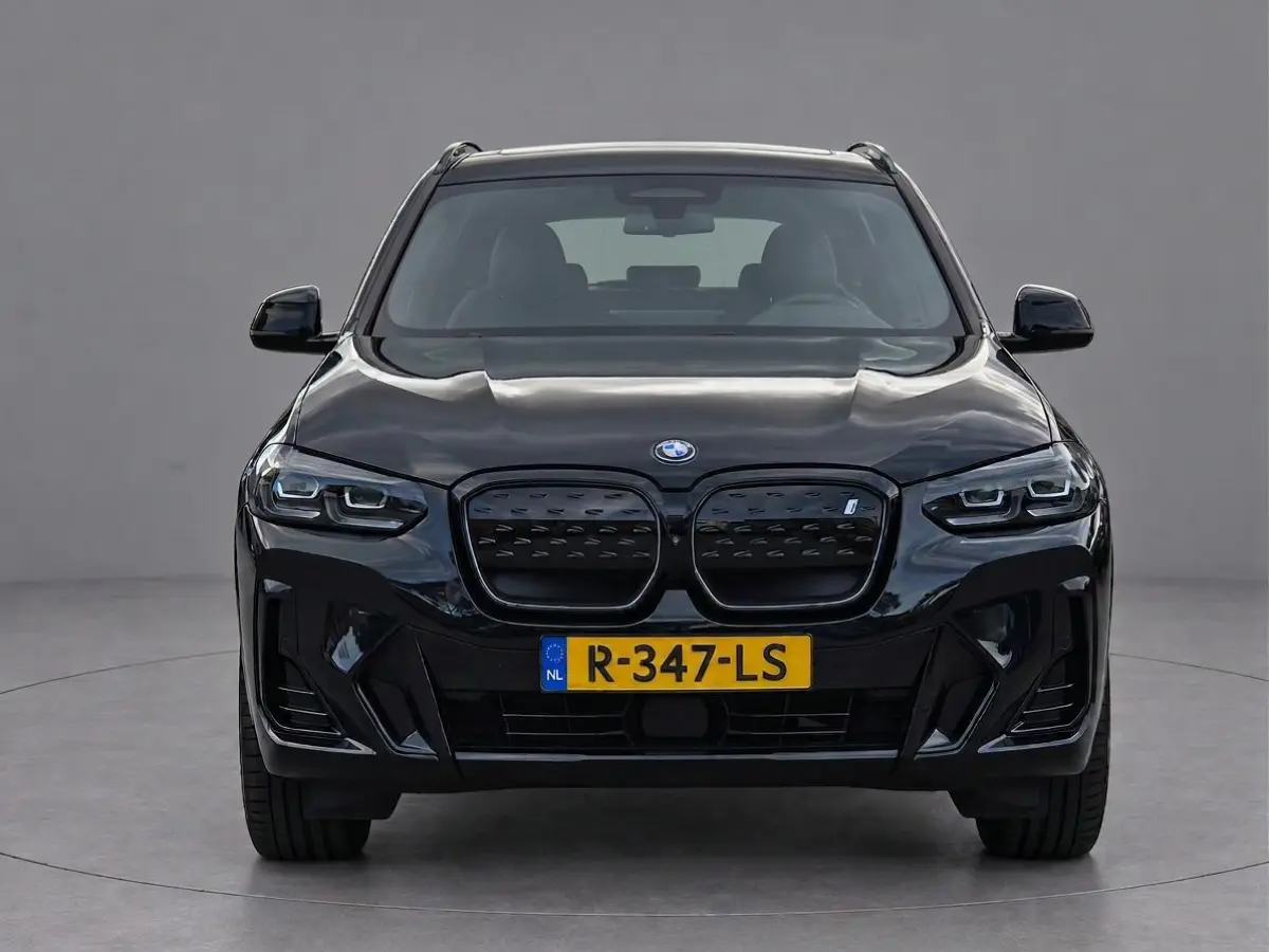 High Executive 80kWh M-Sport | Pano | Trekhaak | SOH | 93,3% | Head-up | 360 camera | ACC | Rijklaarprijs!