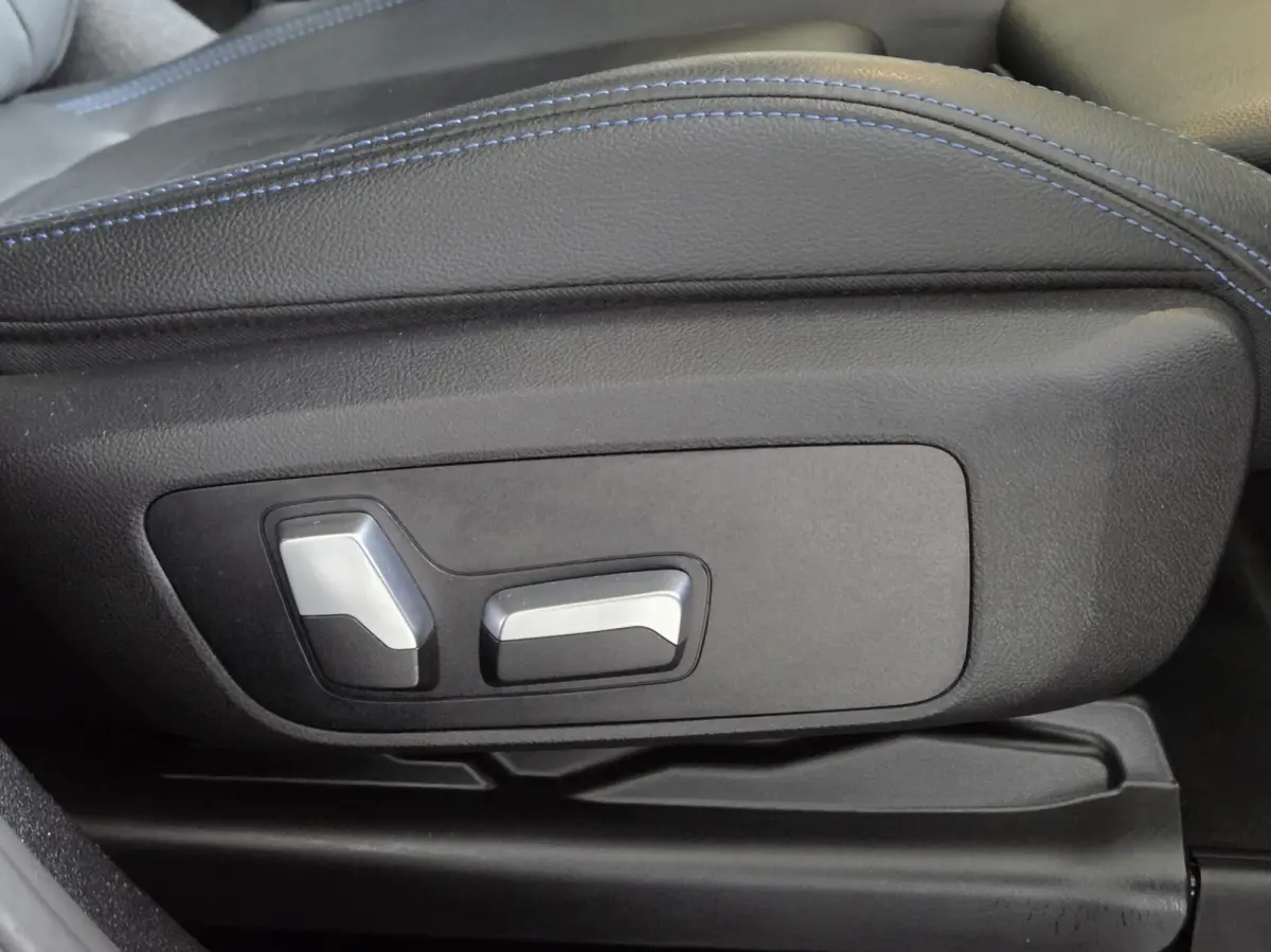 High Executive 80kWh M-Sport | Pano | Trekhaak | SOH | 93,3% | Head-up | 360 camera | ACC | Rijklaarprijs!