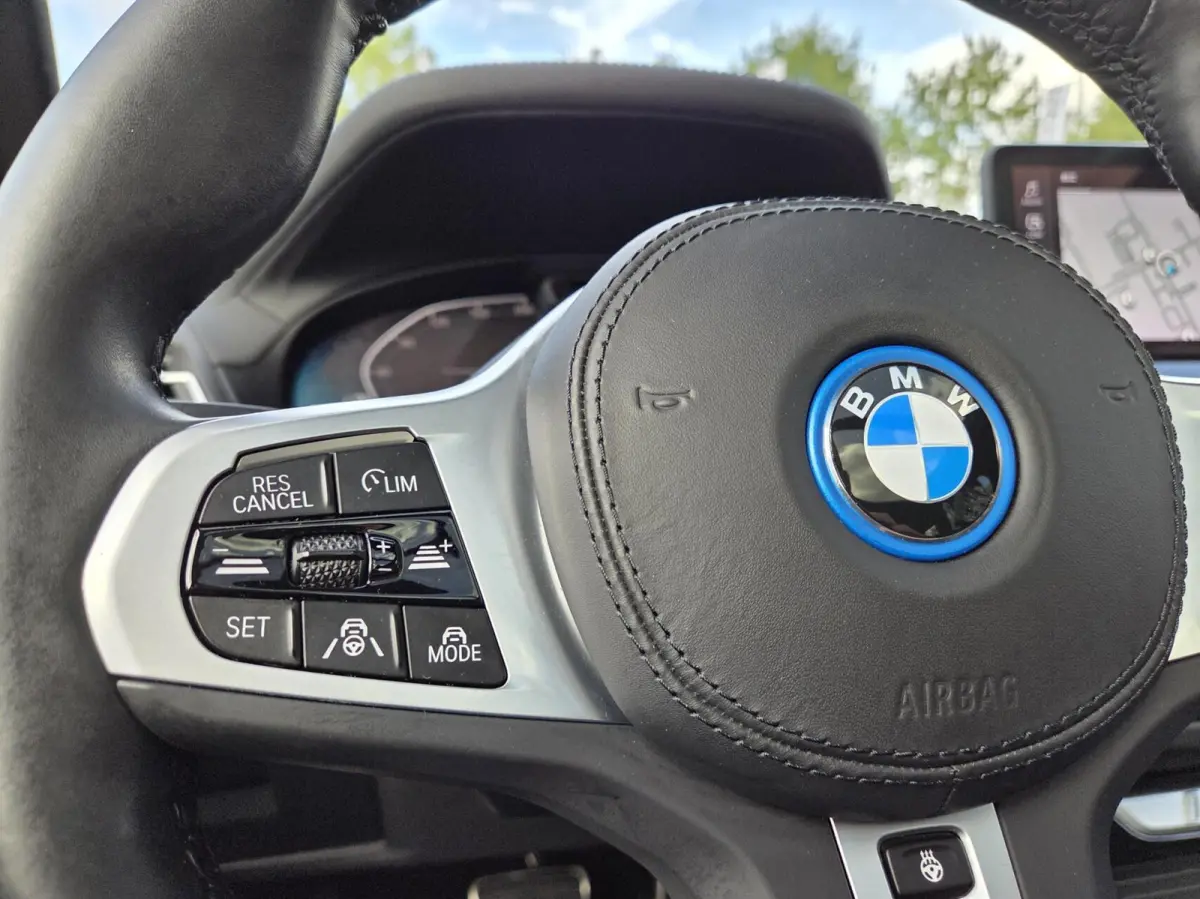 High Executive 80kWh M-Sport | Pano | Trekhaak | SOH | 93,3% | Head-up | 360 camera | ACC | Rijklaarprijs!