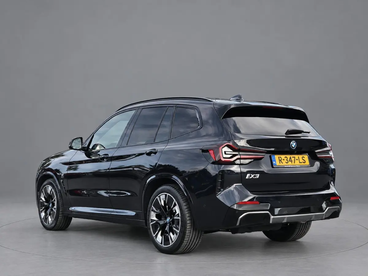 High Executive 80kWh M-Sport | Pano | Trekhaak | SOH | 93,3% | Head-up | 360 camera | ACC | Rijklaarprijs!