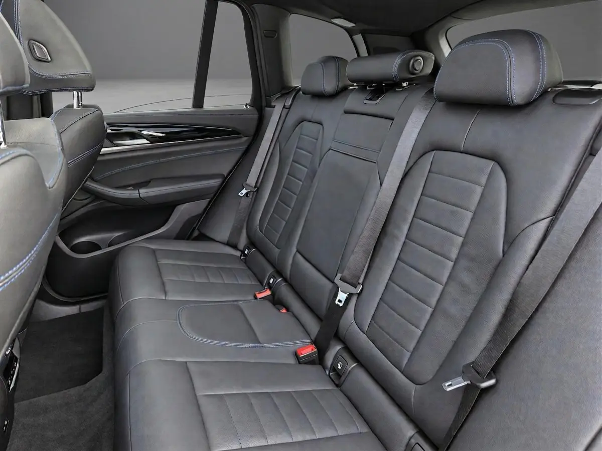 High Executive 80kWh M-Sport | Pano | Trekhaak | SOH | 93,3% | Head-up | 360 camera | ACC | Rijklaarprijs!