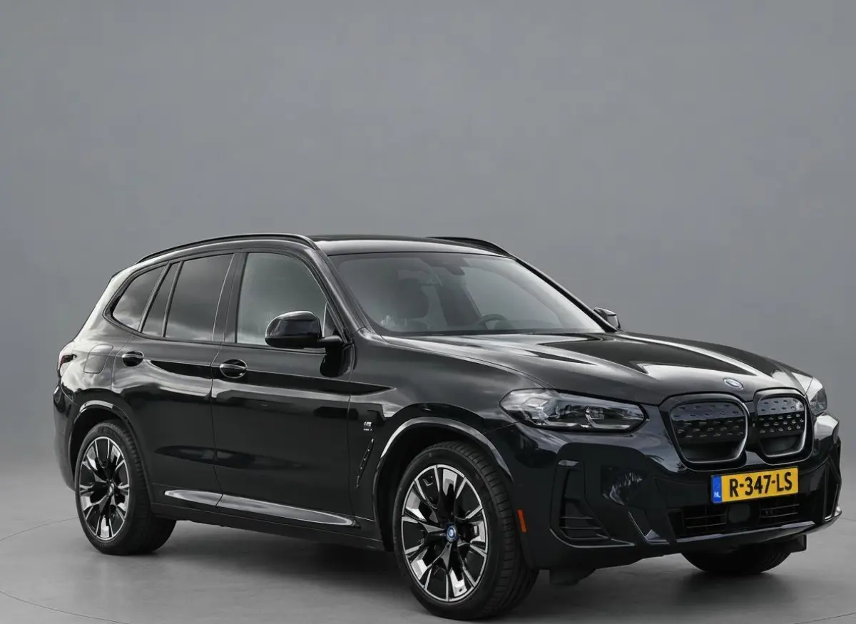 High Executive 80kWh M-Sport | Pano | Trekhaak | SOH | 93,3% | Head-up | 360 camera | ACC | Rijklaarprijs!