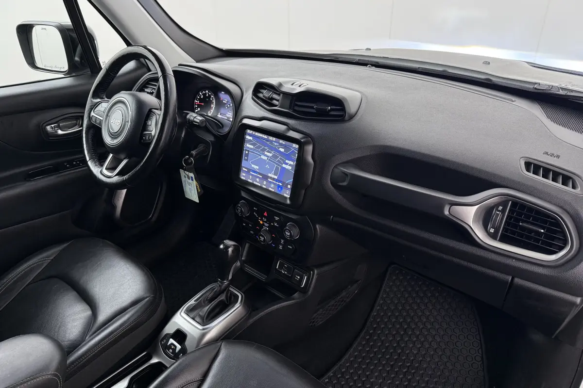 1.6D 120 PK Aut. Limited *Grijs Kenteken* Camera Carplay Leder