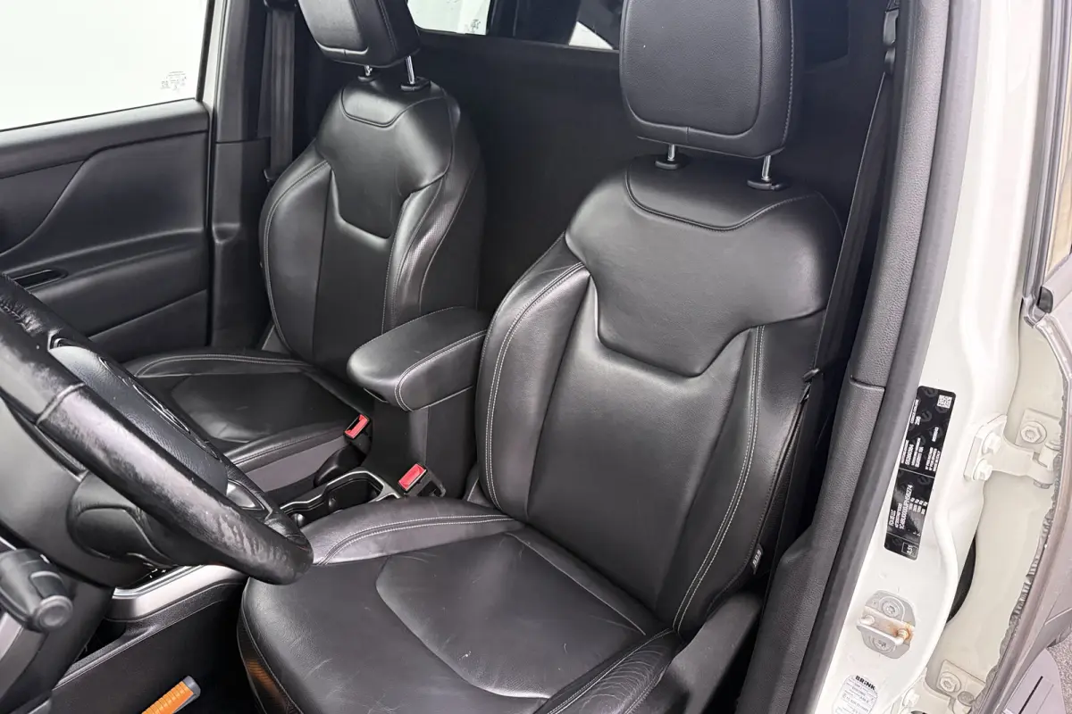 1.6D 120 PK Aut. Limited *Grijs Kenteken* Camera Carplay Leder