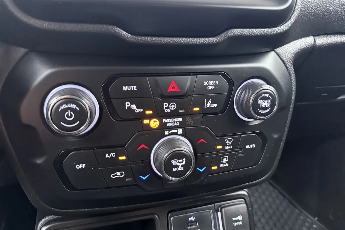 1.6D 120 PK Aut. Limited *Grijs Kenteken* Camera Carplay Leder