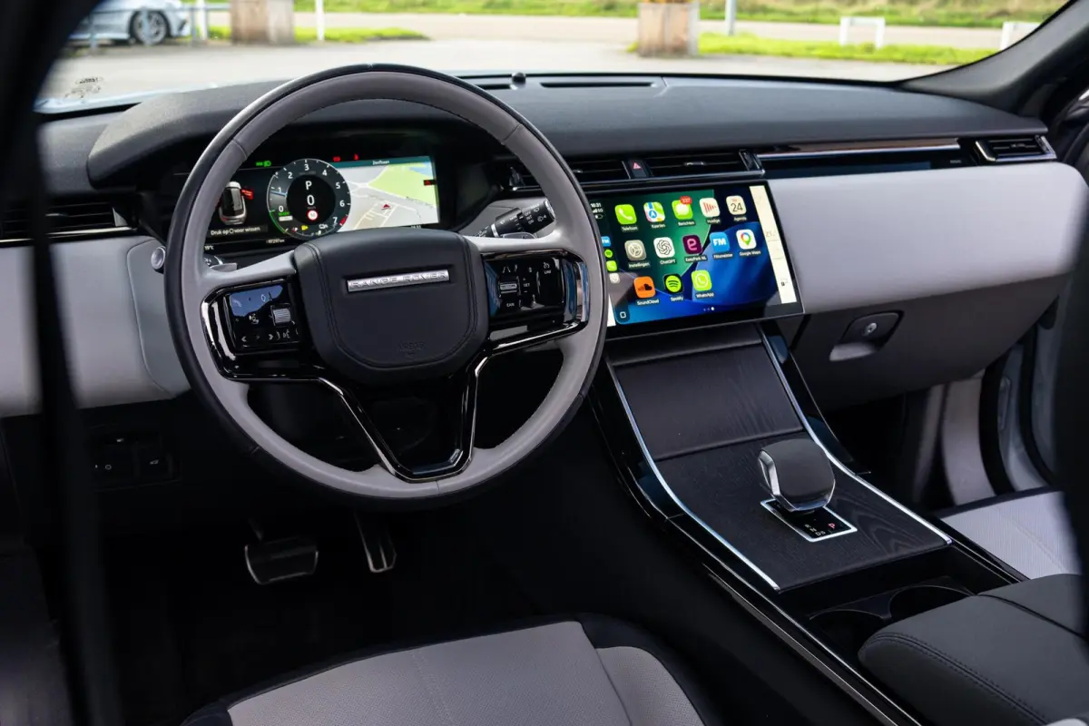 P400e Hybride AWD R-Dynamic HSE|1 Eig|Org NL NAP|FaceLift|Panoramadak|Meridian|CarPlay|Leder Bi-Color|Arroios Grey|Dealer Onderhouden