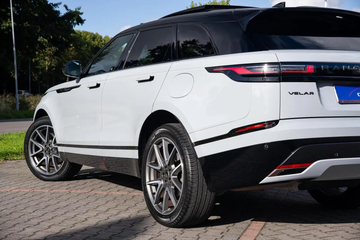 P400e Hybride AWD R-Dynamic HSE|1 Eig|Org NL NAP|FaceLift|Panoramadak|Meridian|CarPlay|Leder Bi-Color|Arroios Grey|Dealer Onderhouden