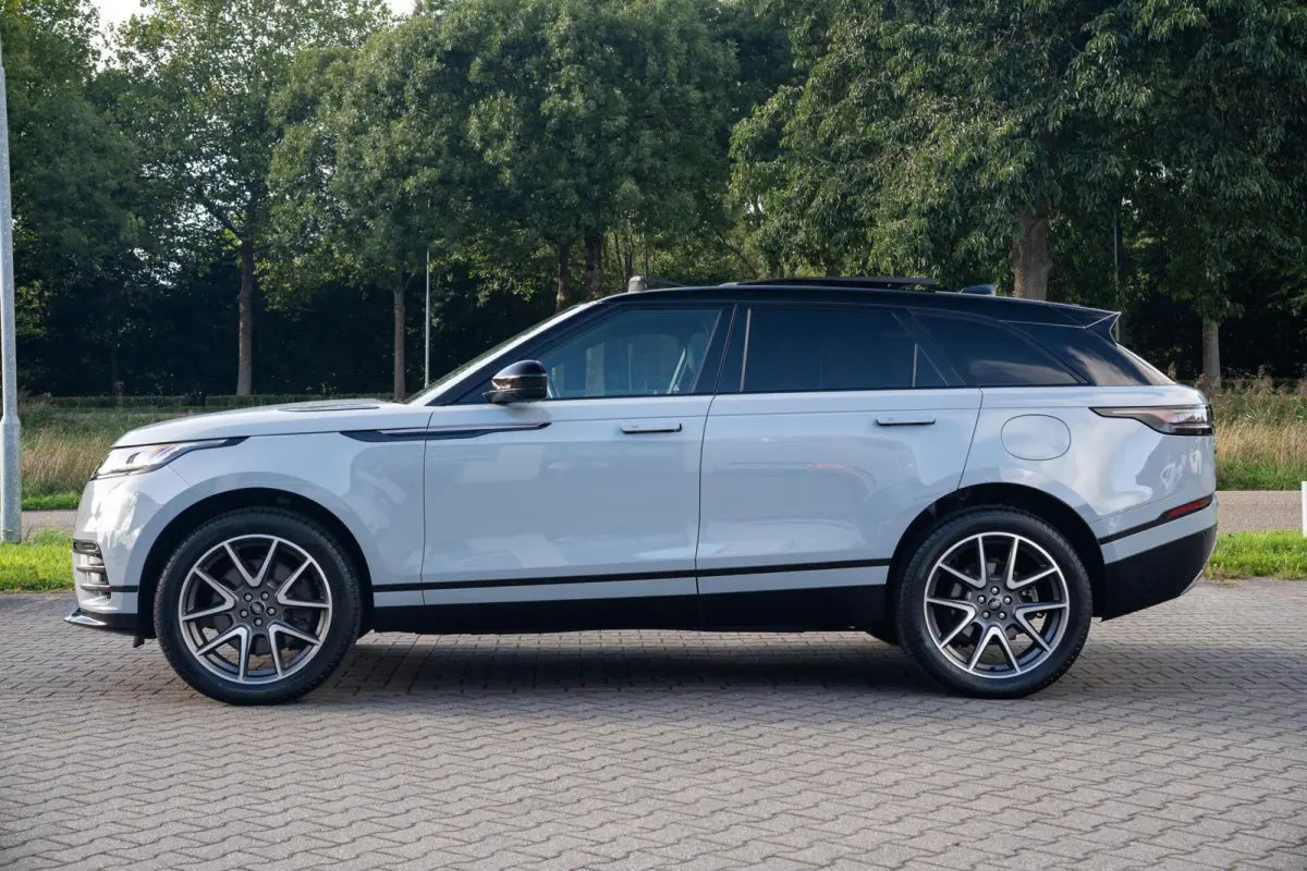 P400e Hybride AWD R-Dynamic HSE|1 Eig|Org NL NAP|FaceLift|Panoramadak|Meridian|CarPlay|Leder Bi-Color|Arroios Grey|Dealer Onderhouden