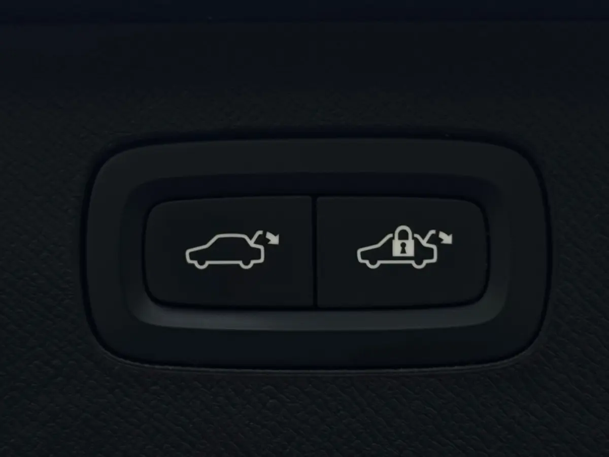 2.0 T8 Recharge AWD Inscription M22 FULL PANO|LEDER| CR CONTROL