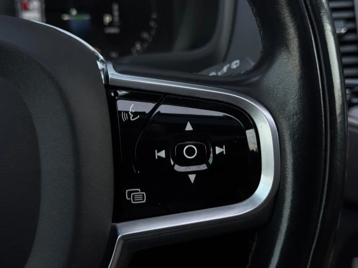 2.0 T8 Recharge AWD Inscription M22 FULL PANO|LEDER| CR CONTROL