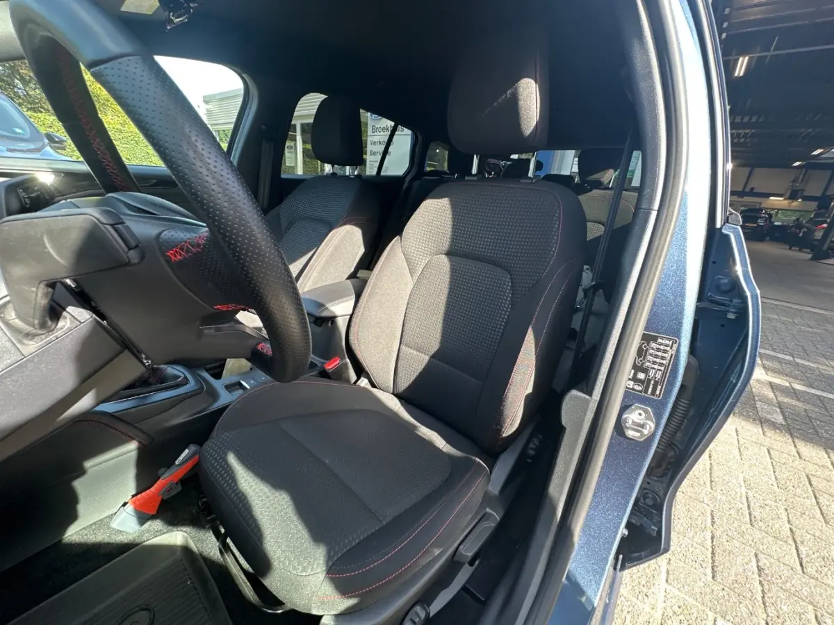1.0EB Hybrid ST Line X | ADAPTIVE CRUISE | CAMERA | DODE HOEK | WINTERPACK | PARK SENS V+A | LANE ASSIST | NAVI | CLIMA