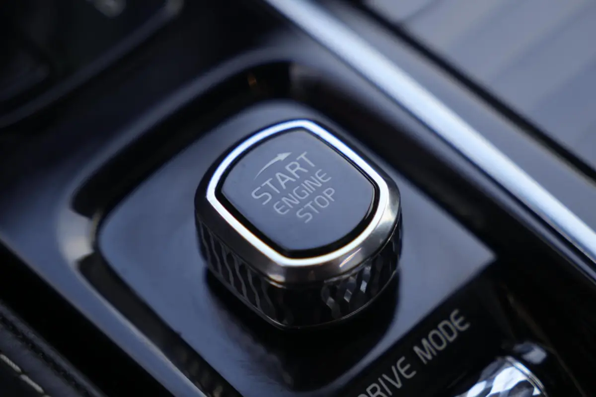 T6 Recharge AWD R-Design