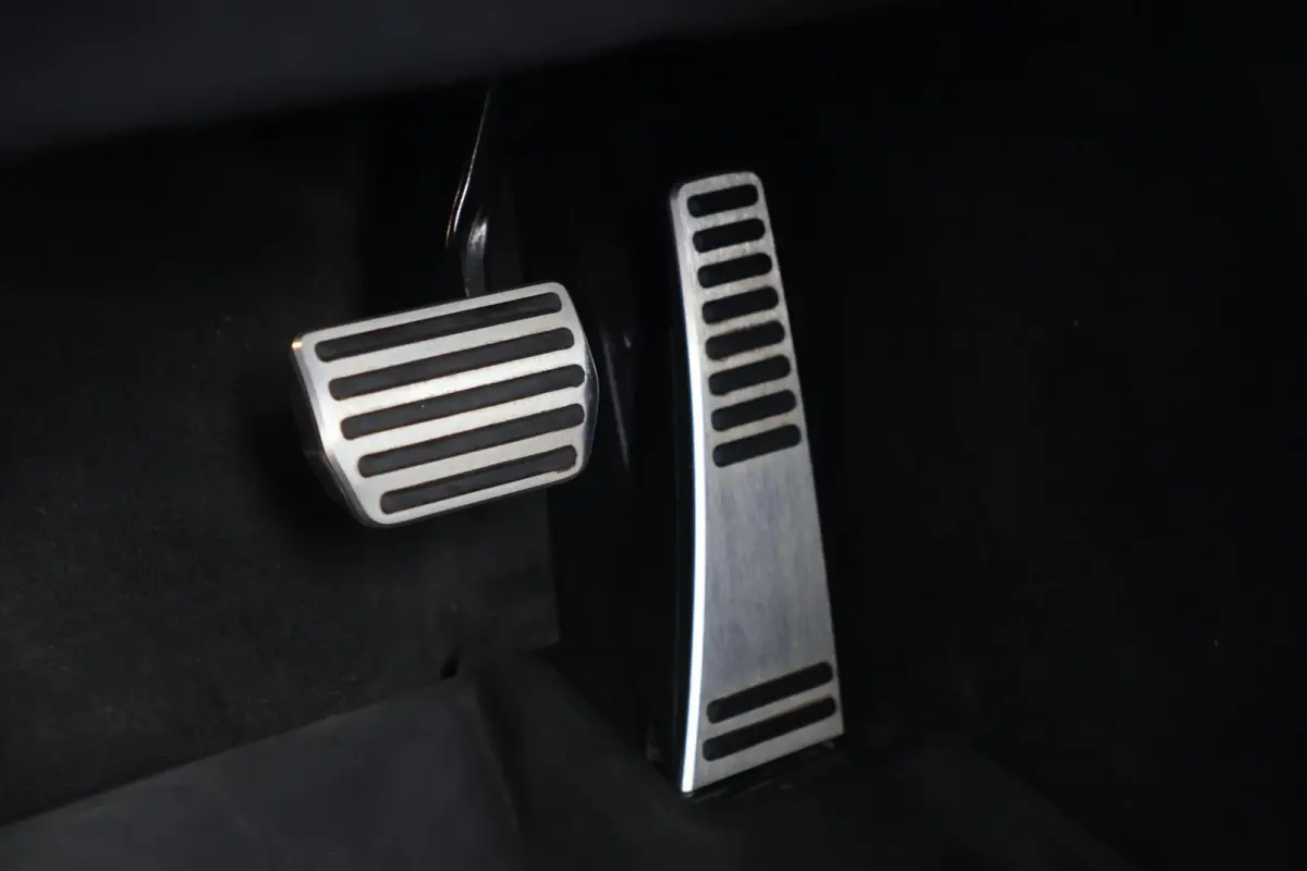 T6 Recharge AWD R-Design