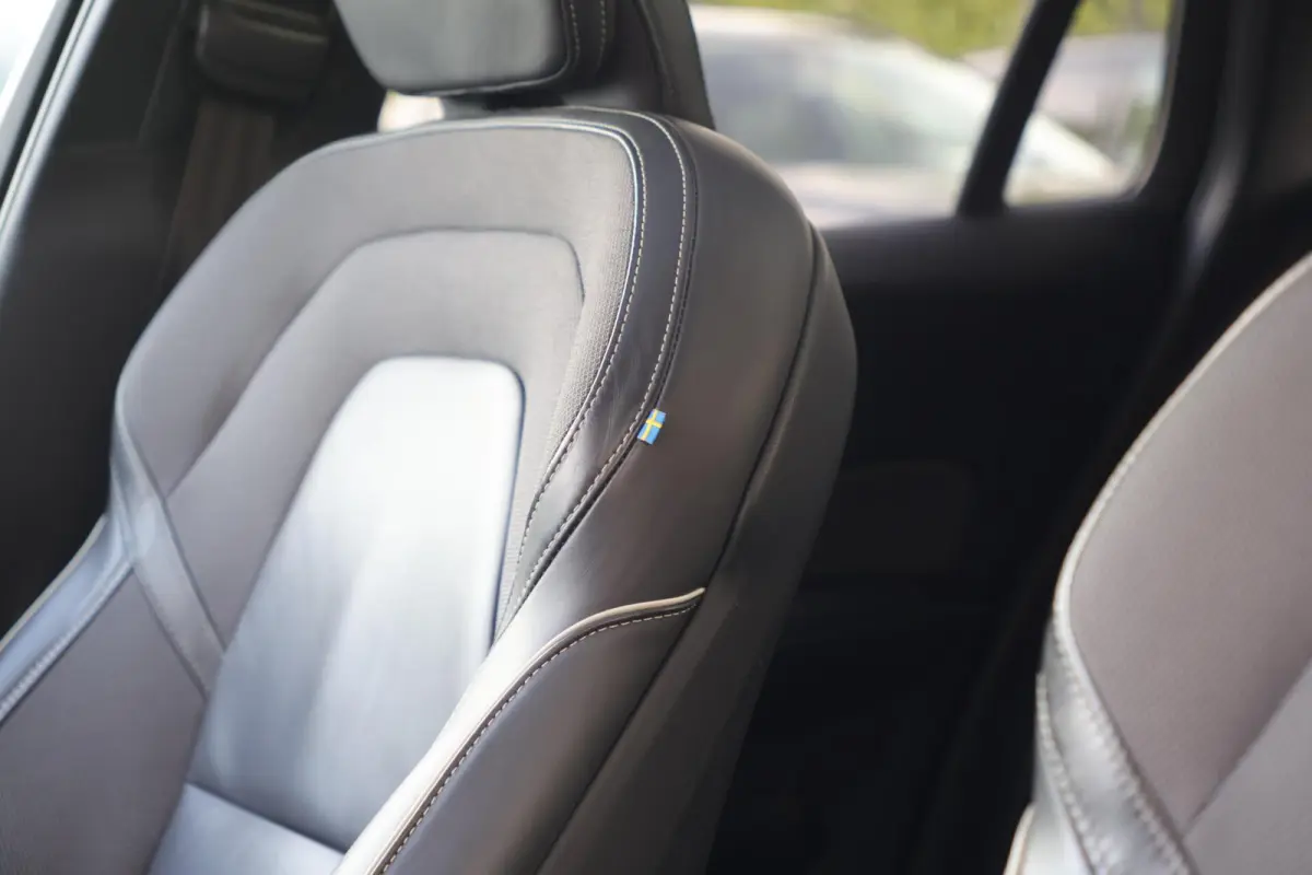 T6 Recharge AWD R-Design