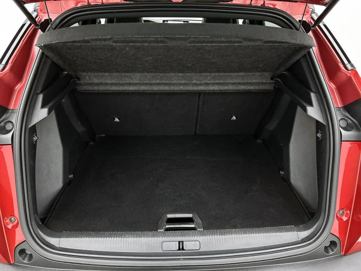 1.2 130pk GT-Line Automaat | Trekhaak | Navigatie | Adaptieve Cruise Control | Camera | Dodehoekdetectie | Climate Control | LED | 17"LMV |