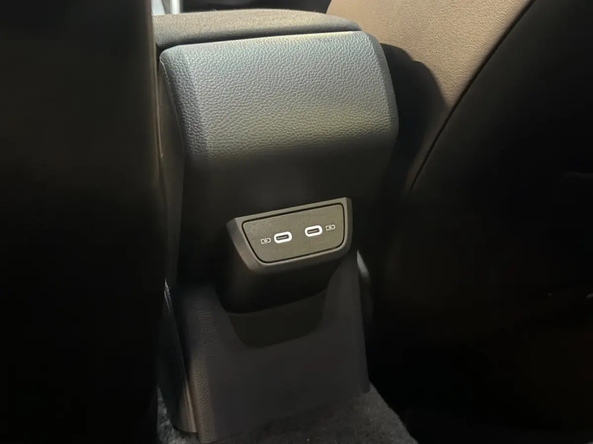 1.0 TSI |PANO|IQ LIGHT|KEYLESS|DODEHOEK|ACC|CAMERA|CARPLAY|2022|TREKHAAK|