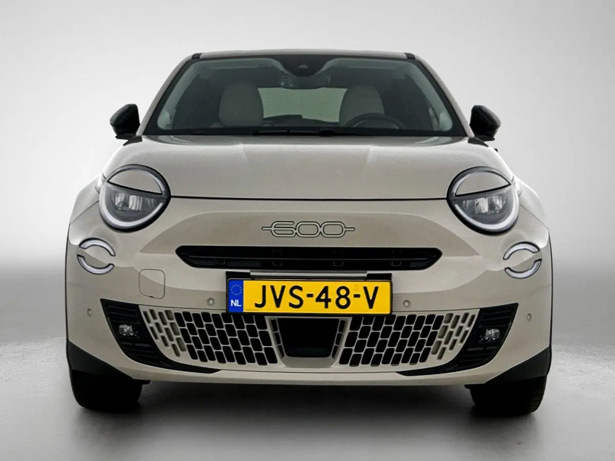 156pk La Prima 54 kWh Automaat | 3 Fase | Elektrische Achterklep | Elektrische Bestuurdersstoel met Massage | Navigatie | Climate Control | Adaptieve Cruise Control | 18" LMV | Achteruitrijc