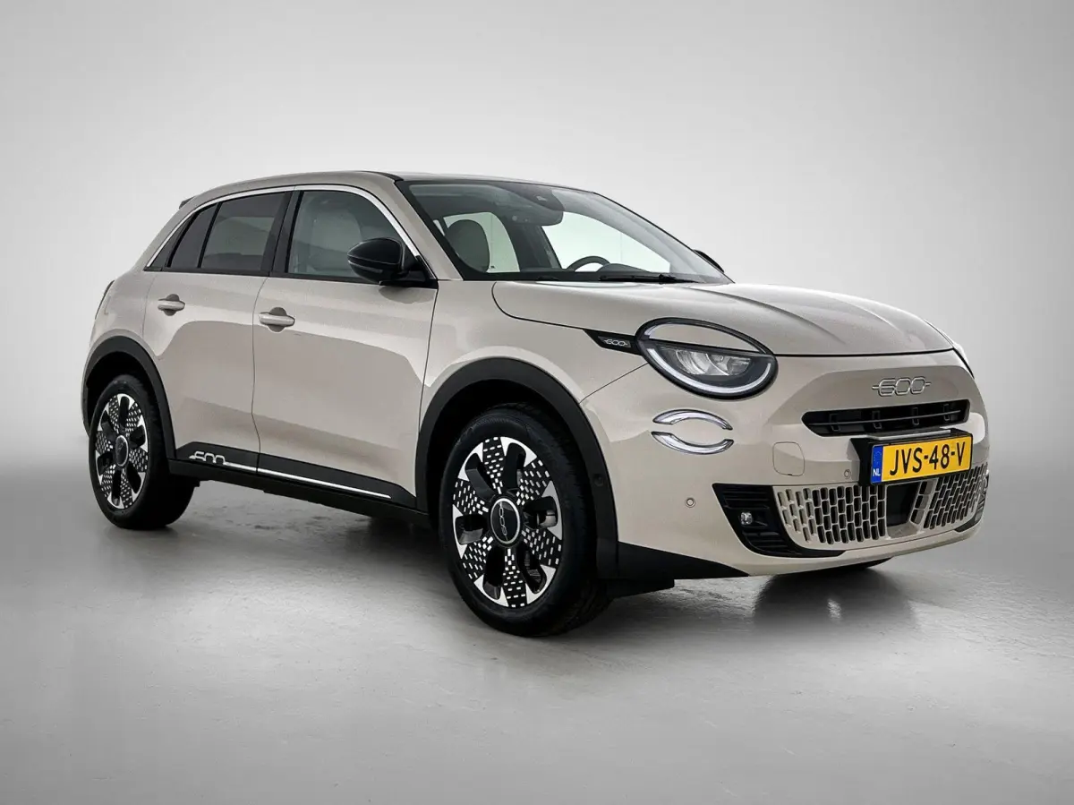 156pk La Prima 54 kWh Automaat | 3 Fase | Elektrische Achterklep | Elektrische Bestuurdersstoel met Massage | Navigatie | Climate Control | Adaptieve Cruise Control | 18" LMV | Achteruitrijc