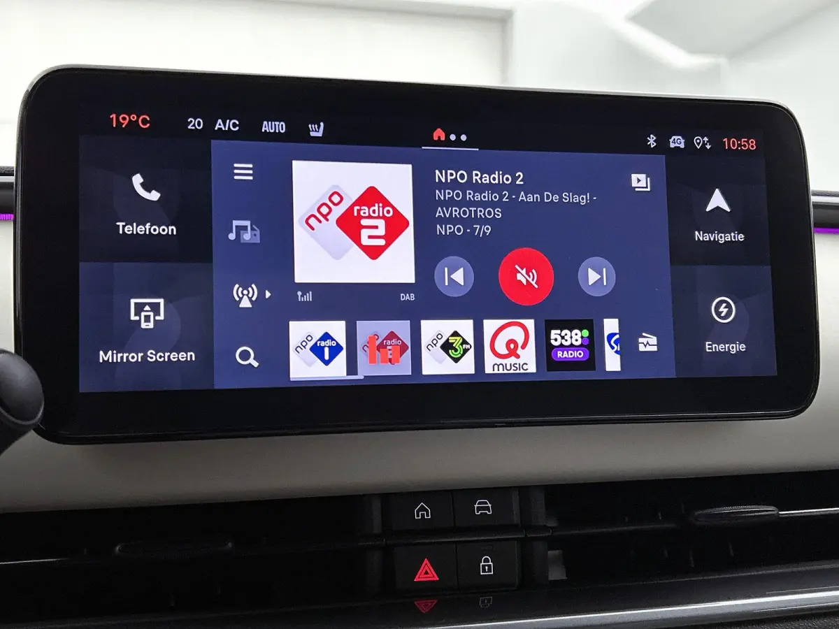 156pk La Prima 54 kWh Automaat | 3 Fase | Elektrische Achterklep | Elektrische Bestuurdersstoel met Massage | Navigatie | Climate Control | Adaptieve Cruise Control | 18" LMV | Achteruitrijc