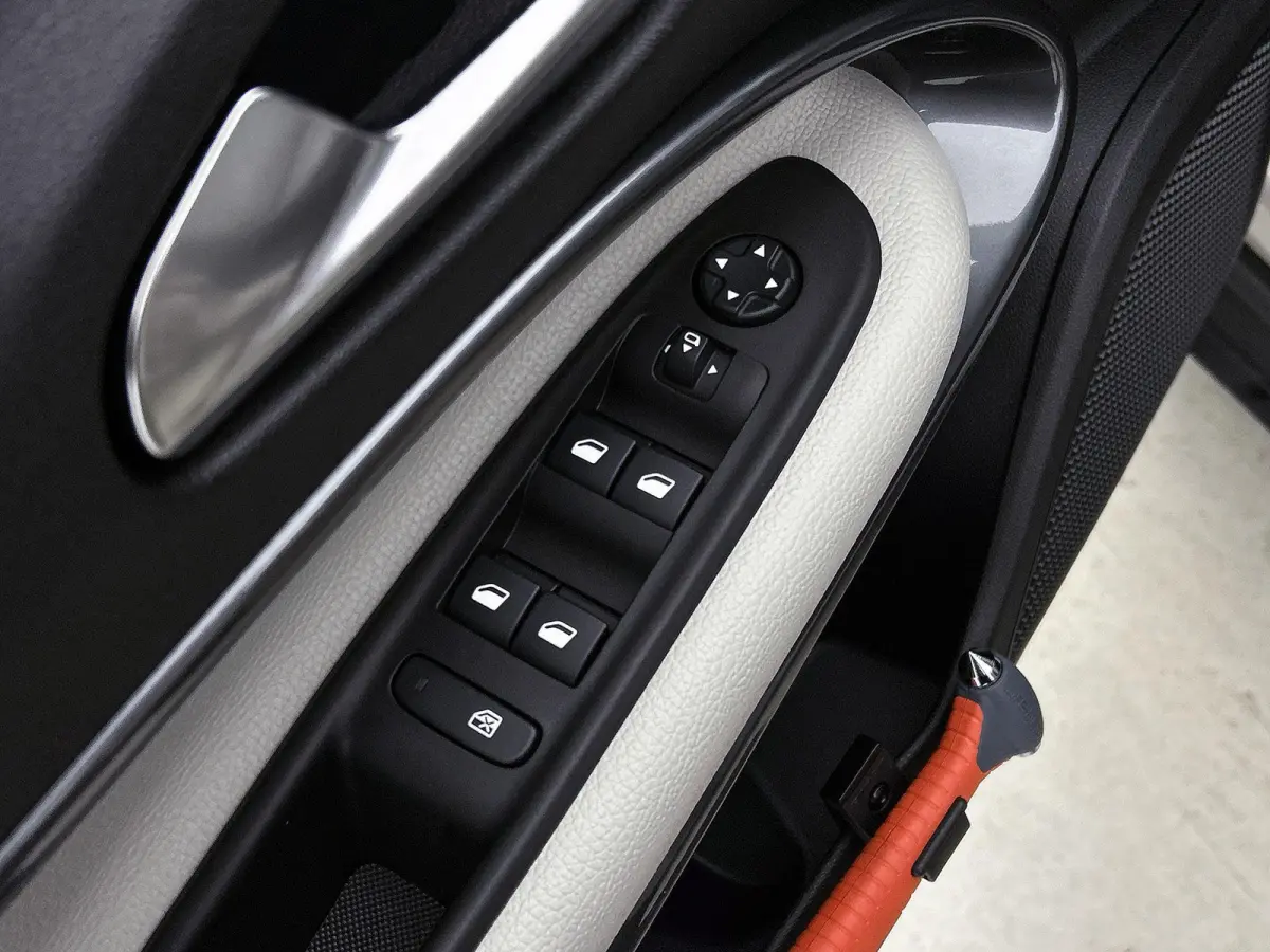 156pk La Prima 54 kWh Automaat | 3 Fase | Elektrische Achterklep | Elektrische Bestuurdersstoel met Massage | Navigatie | Climate Control | Adaptieve Cruise Control | 18" LMV | Achteruitrijc