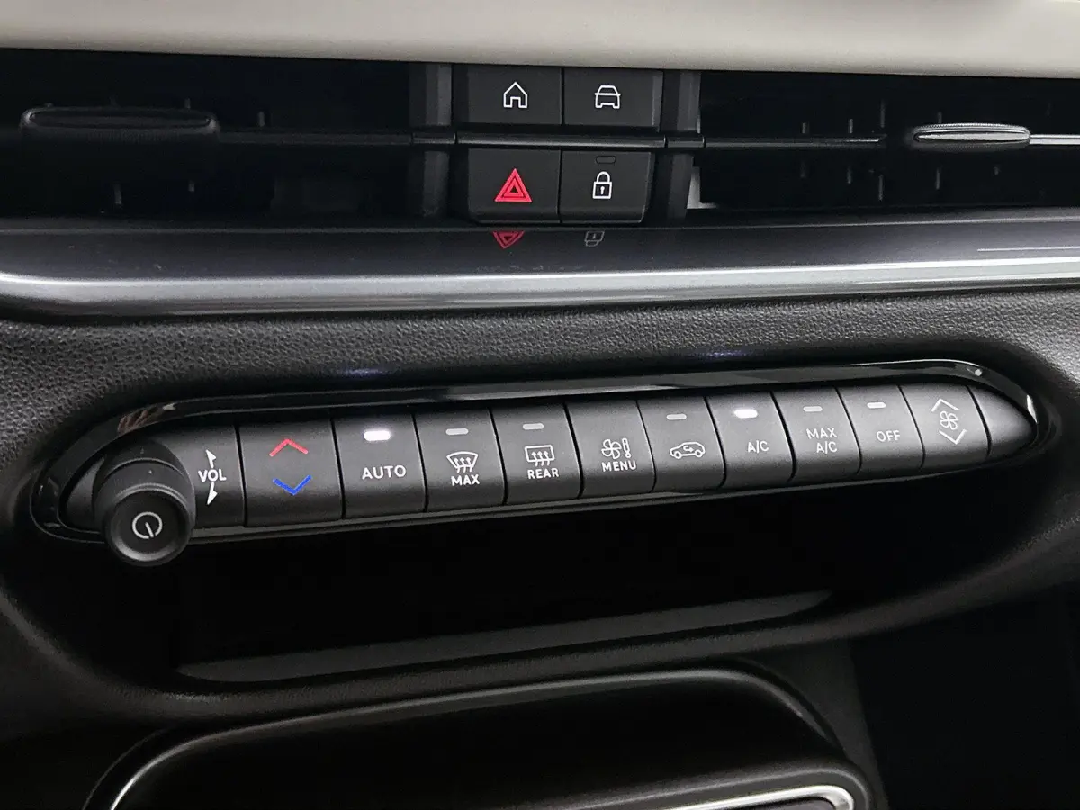 156pk La Prima 54 kWh Automaat | 3 Fase | Elektrische Achterklep | Elektrische Bestuurdersstoel met Massage | Navigatie | Climate Control | Adaptieve Cruise Control | 18" LMV | Achteruitrijc