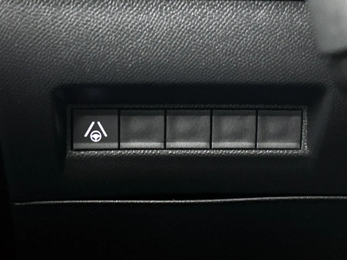 1.2 130pk GT Automaat | Trekhaak | Navigatie | Camera Voor + Achter | Climate Control | Adaptieve Cruise Control | 17"LMV | Dodehoekdetectie | 17"LMV |