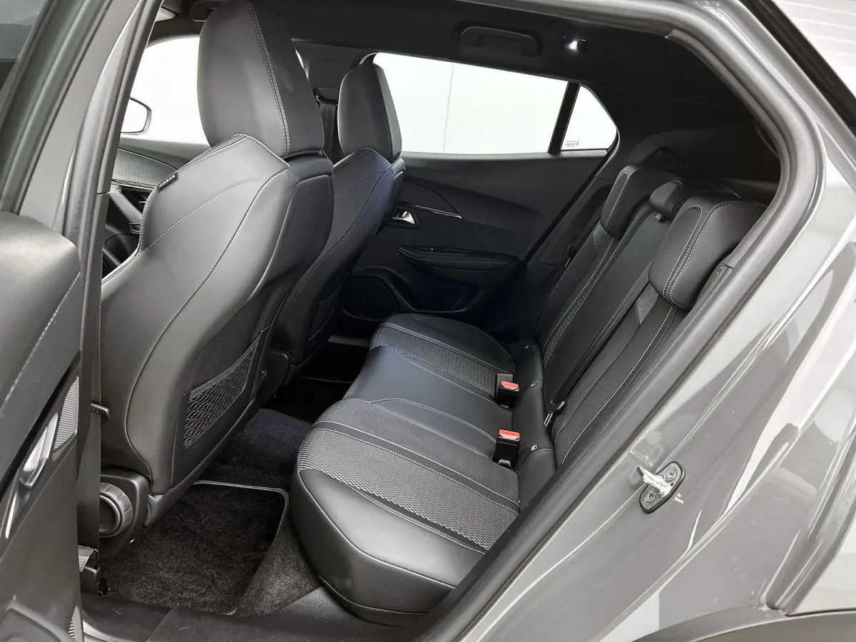 1.2 130pk GT Automaat | Trekhaak | Navigatie | Camera Voor + Achter | Climate Control | Adaptieve Cruise Control | 17"LMV | Dodehoekdetectie | 17"LMV |