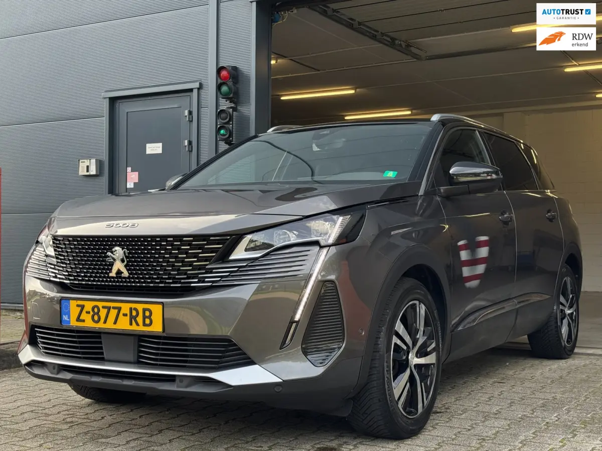 1.2 PureTech GT / NWE DISTR.RIEM !! / 7-ZITTER / ADAPTIEVE CRUISE / AFN. TREKHAAK / CAMERA / CARPLAY / KEYLESS / '18!