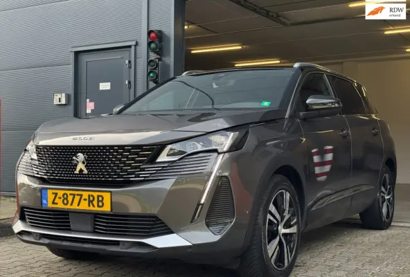 1.2 PureTech GT / NWE DISTR.RIEM !! / 7-ZITTER / ADAPTIEVE CRUISE / AFN. TREKHAAK / CAMERA / CARPLAY / KEYLESS / '18!