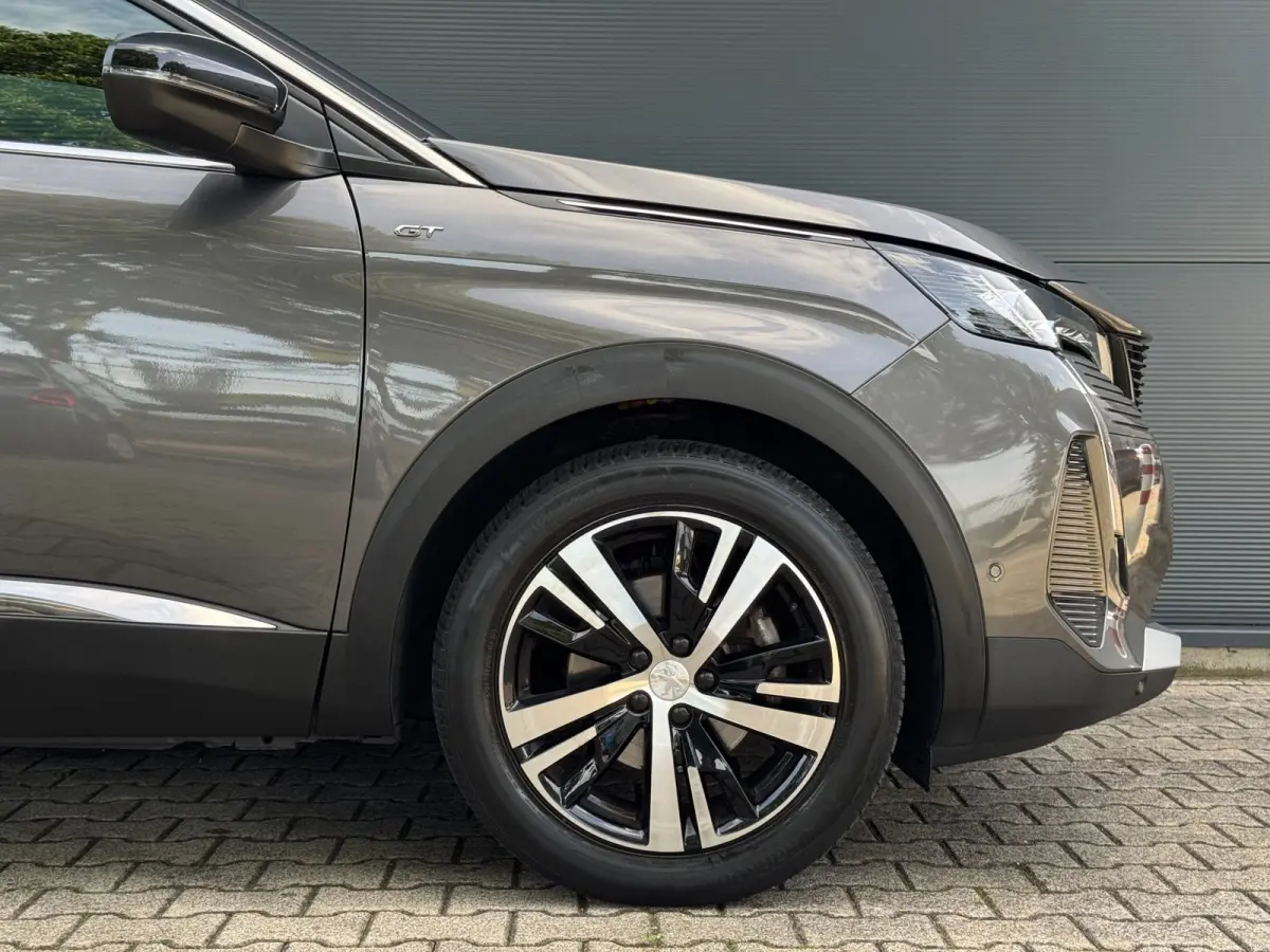 1.2 PureTech GT / NWE DISTR.RIEM !! / 7-ZITTER / ADAPTIEVE CRUISE / AFN. TREKHAAK / CAMERA / CARPLAY / KEYLESS / '18!