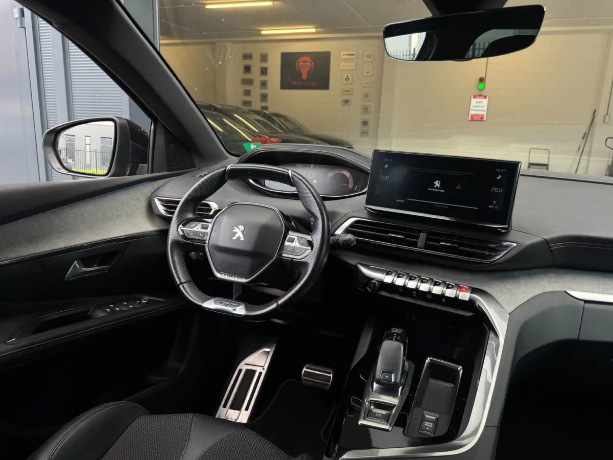 1.2 PureTech GT / NWE DISTR.RIEM !! / 7-ZITTER / ADAPTIEVE CRUISE / AFN. TREKHAAK / CAMERA / CARPLAY / KEYLESS / '18!