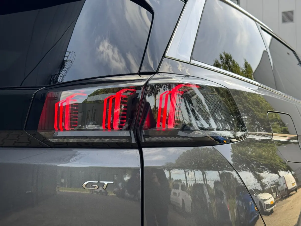 1.2 PureTech GT / NWE DISTR.RIEM !! / 7-ZITTER / ADAPTIEVE CRUISE / AFN. TREKHAAK / CAMERA / CARPLAY / KEYLESS / '18!