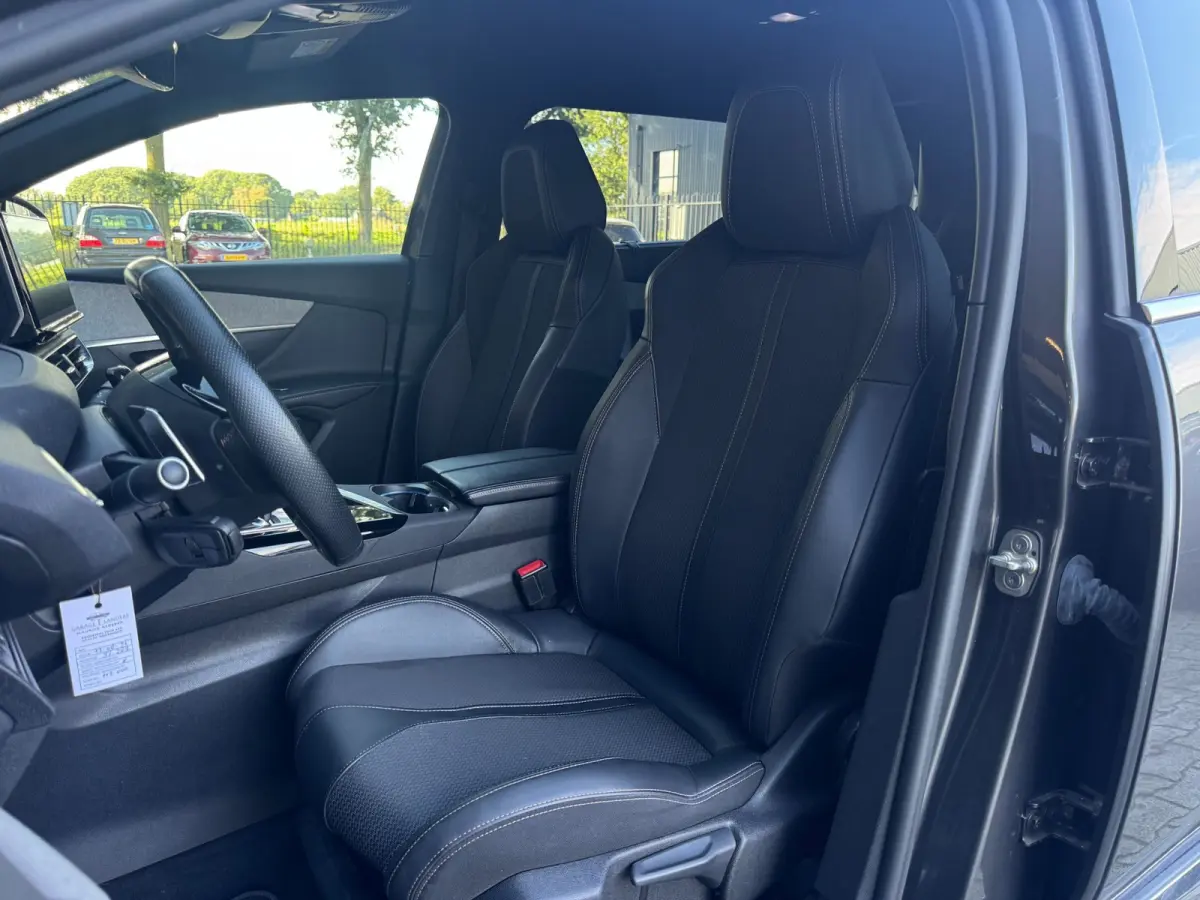 1.2 PureTech GT / NWE DISTR.RIEM !! / 7-ZITTER / ADAPTIEVE CRUISE / AFN. TREKHAAK / CAMERA / CARPLAY / KEYLESS / '18!