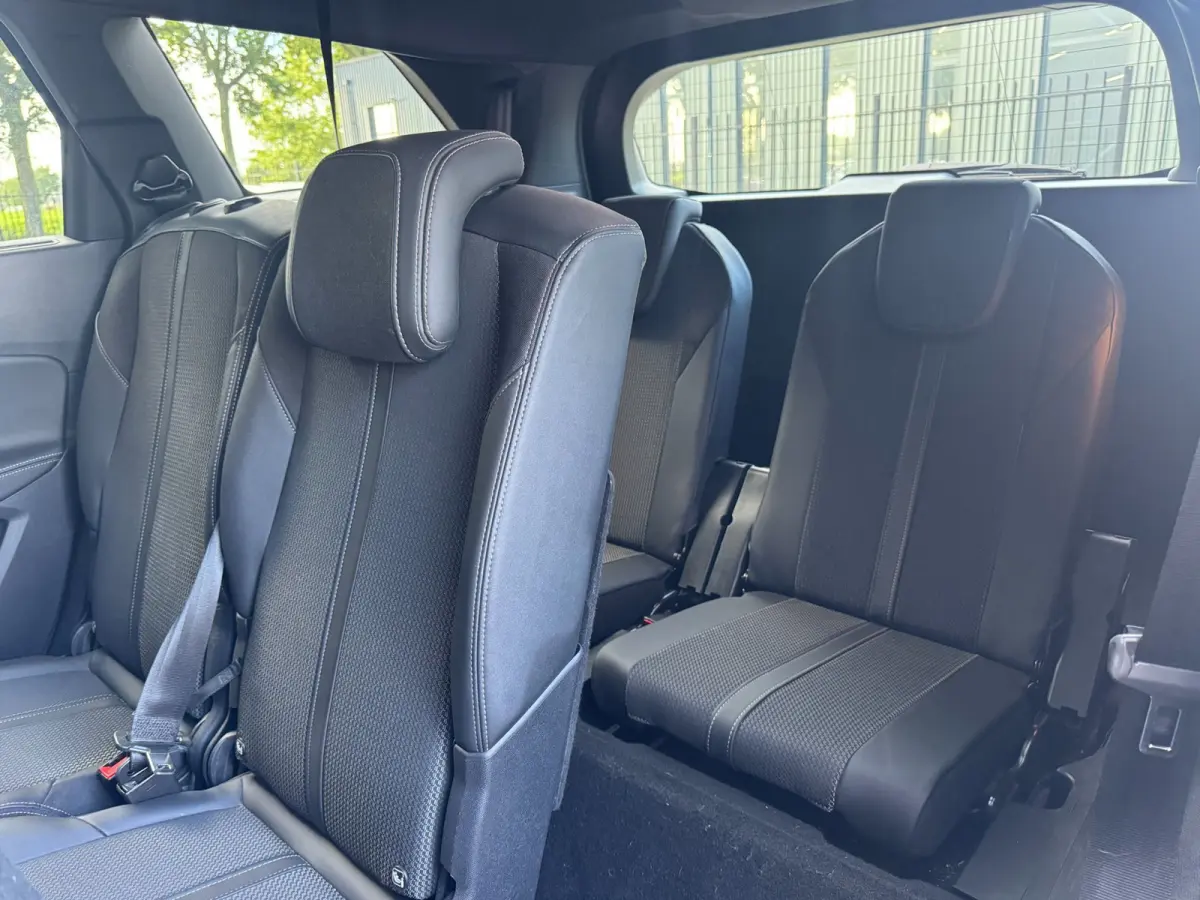 1.2 PureTech GT / NWE DISTR.RIEM !! / 7-ZITTER / ADAPTIEVE CRUISE / AFN. TREKHAAK / CAMERA / CARPLAY / KEYLESS / '18!